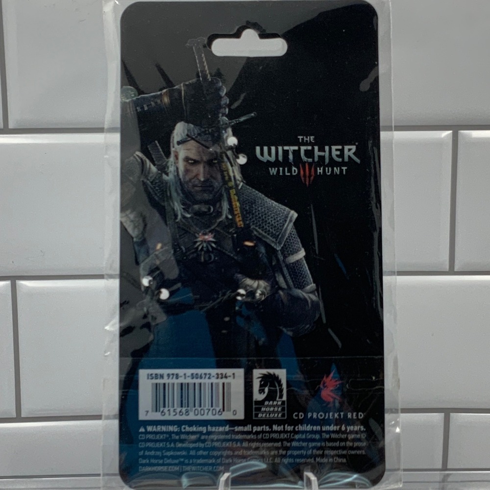 Dark Horse Deluxe The Witcher 3 School of the Wolf‎ Metal Keychain - Picture 3 of 5